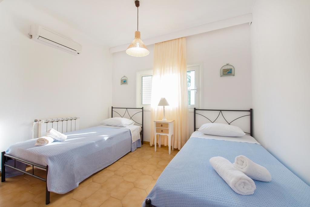 פליראקי Villa Dora מראה חיצוני תמונה