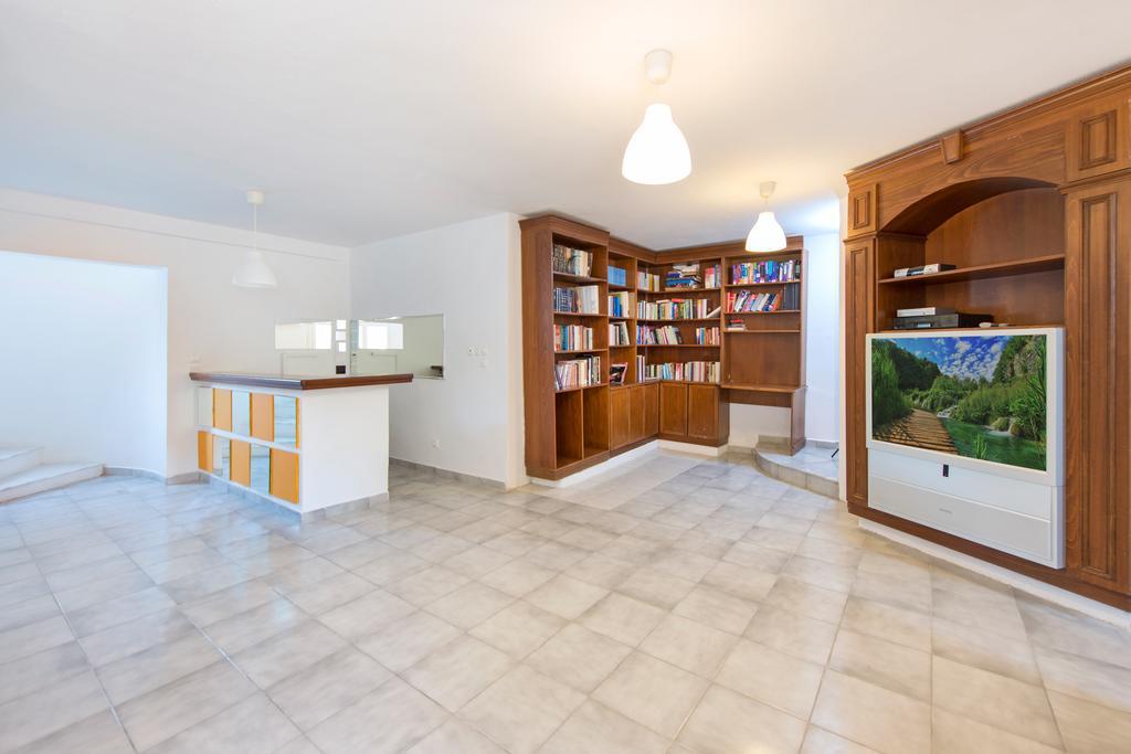 פליראקי Villa Dora מראה חיצוני תמונה
