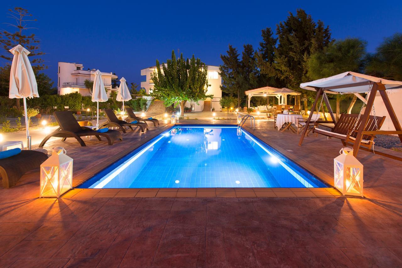 פליראקי Villa Dora מראה חיצוני תמונה