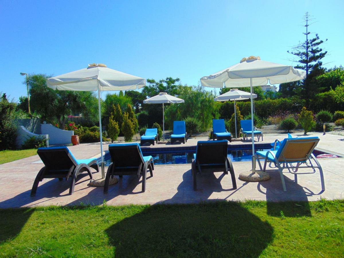 פליראקי Villa Dora מראה חיצוני תמונה
